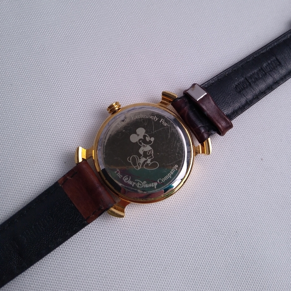 Vintage Authentic Disney Aladdin Wrist Watch - Picture 4 of 6